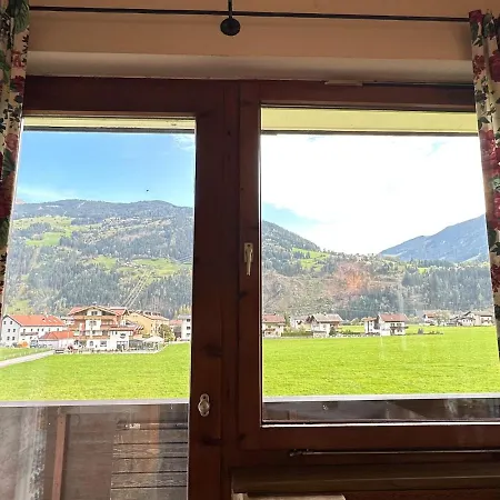 アパート Appartementhaus Zillertal Arena *