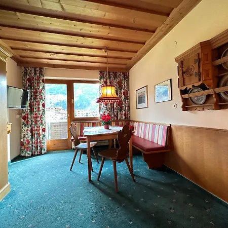 Appartementhaus Zillertal Arena 아파트